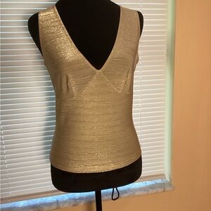 GantosElegant Gold Sleeveless Top